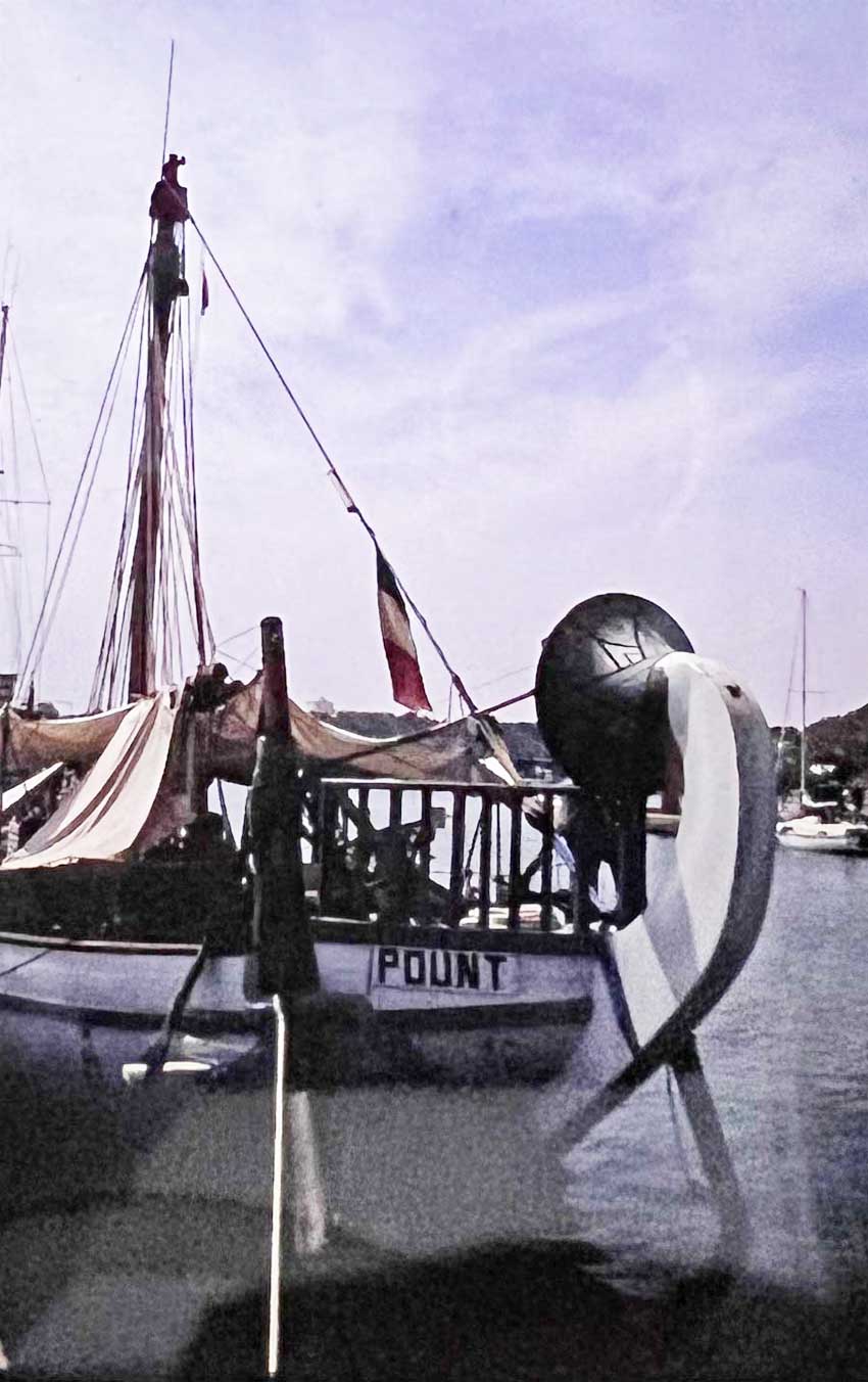 Le Pount- stern view