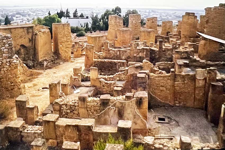 These are the streets of the town as it was in 146BC, where the Roman army fought, house by house, slaughtering everyone in their way