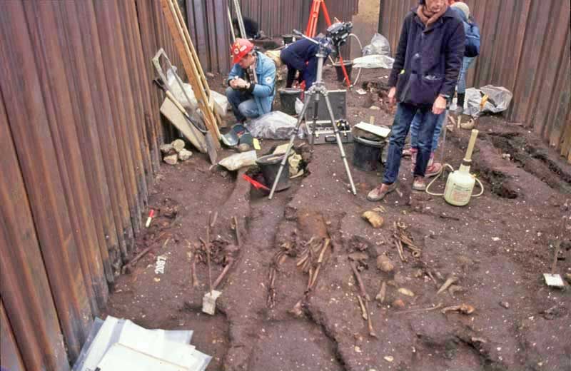 Dick Malt and Jon Bailey at Broad Street Station, Liverpool Street (LSS85) Photo Aidan Woodger