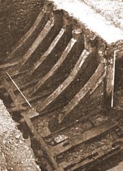 14th-century riverfront revetment (GT Denford)