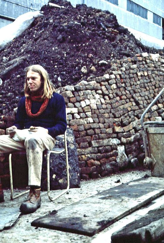 NFW NFW74 Richard Blurton Ricardo enjoying his lunch from Jamie Muir