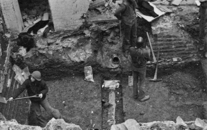 Left to right Louise Miller, Richard (Ricardo) Burton?