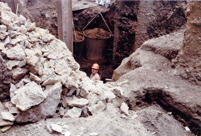 wood street 1986 Julian Hill down a very large hole