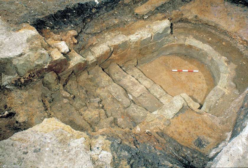 The Milk Street mikveh looking down the steps into the apsidal bath (looking south-east)