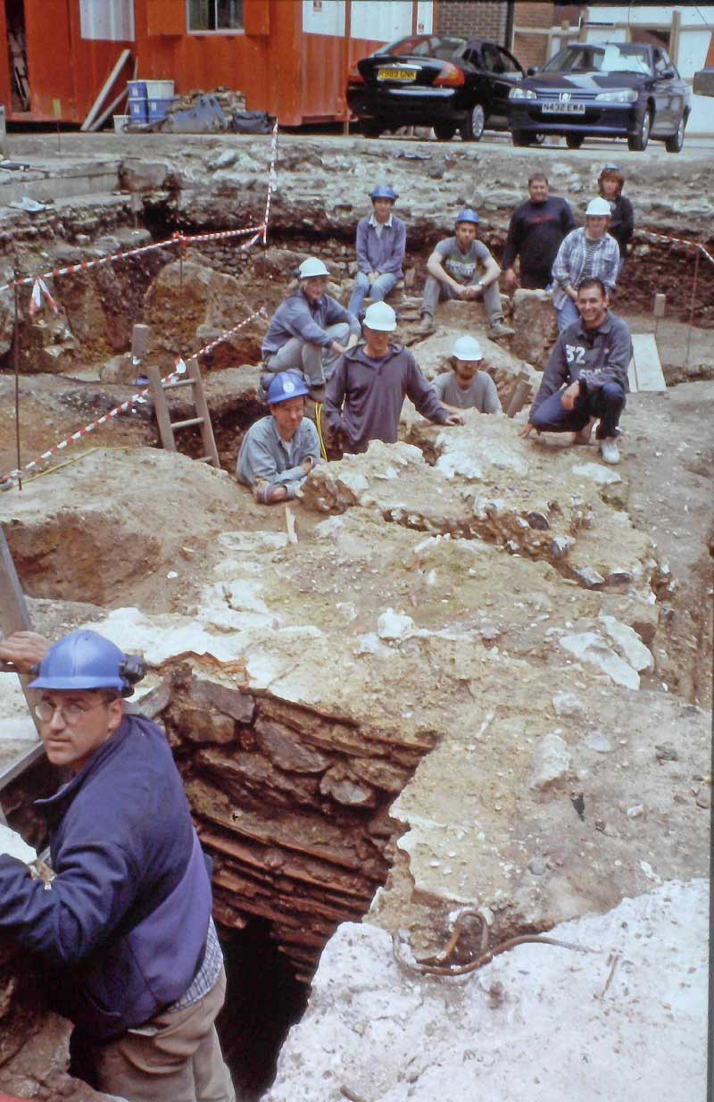 The site team (from the front and left to right): Andy Daykin, Richard Turnbull, Val Griggs, Dave Mackie, John Minkin, Gerald Palmer (Blanchill attendant), Jo Wainwright, Ian Blair, Jessica Cowley, Martin 'Noddy' Bowman (Blanchill attendant), Gina Porter