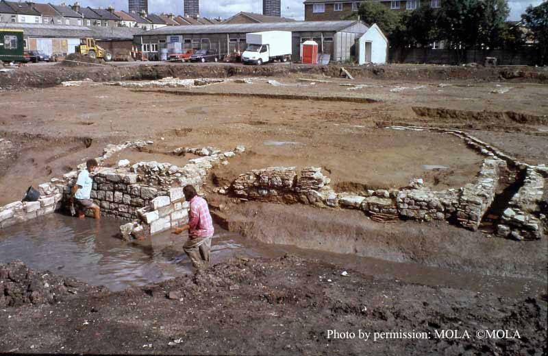 If you can’t beat them, join them: ‘Two wise men of Gotham standing in the  moat’