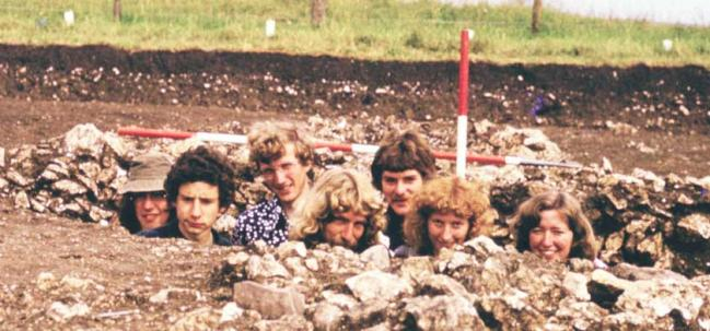 1978: Team posing in the grain drying pit. Steve PARRY;  Warwick Burton Gustav Milne Me Phillipa Voyiages nee Sanderson